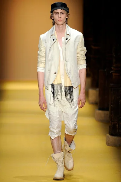 Look 6
